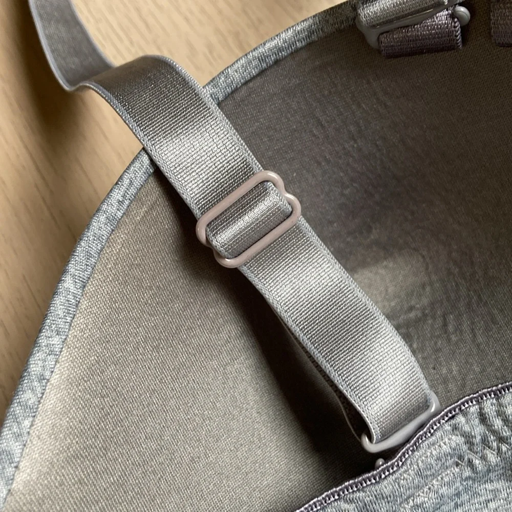 EUC Heather Gray Bra with Molded Cups and Underwire, 38C, removable strapless - Picture 5 of 9